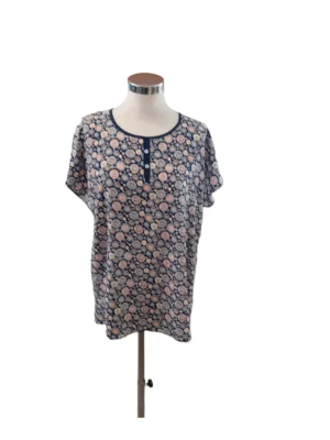 Farebná letná blúzka pre svieži a pohodlný outfit