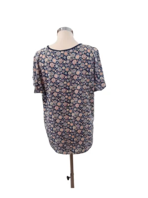 Farebná letná blúzka pre svieži a pohodlný outfit
