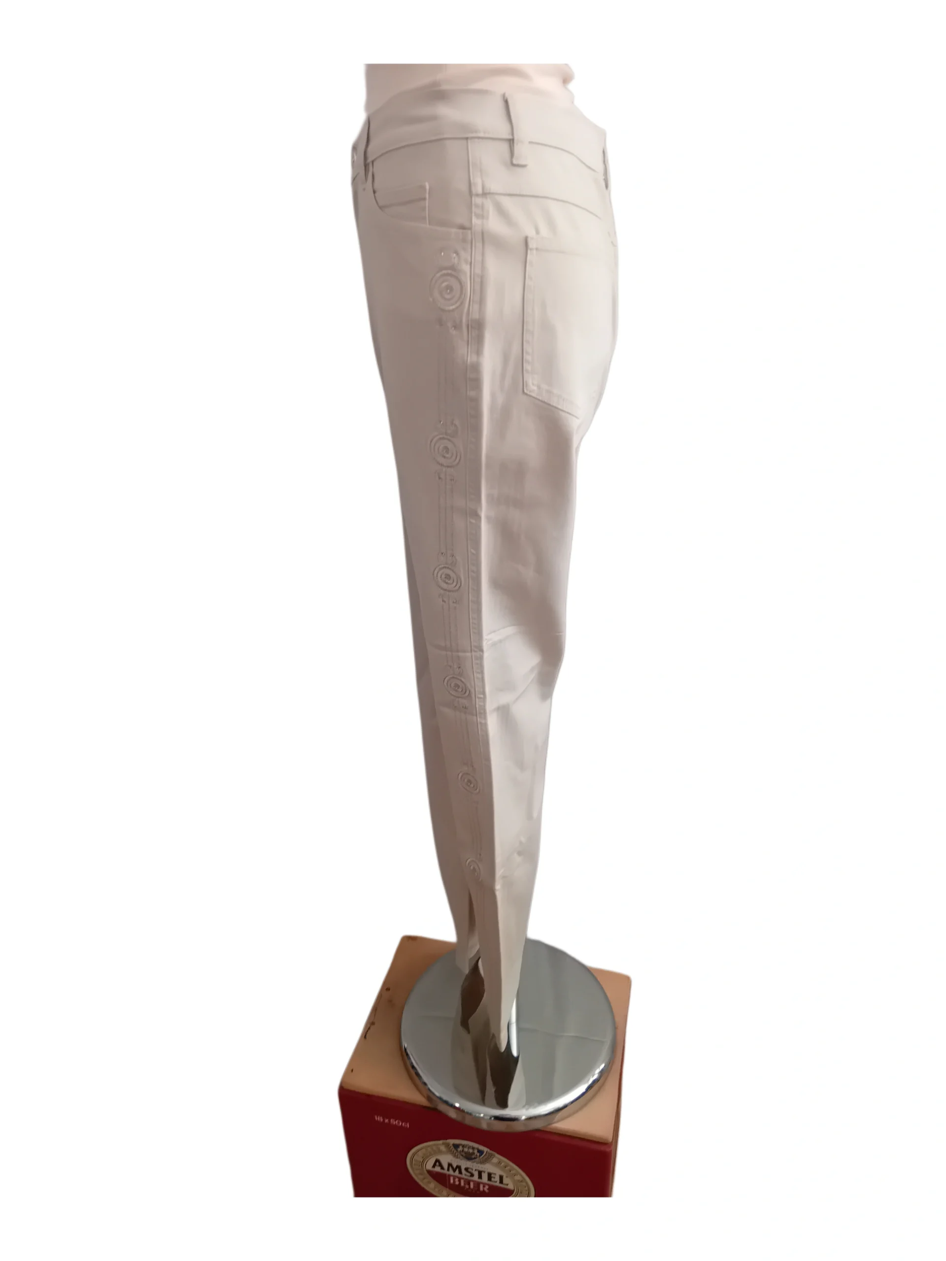 Športovo elegantné dámske nohavice pre každý deň