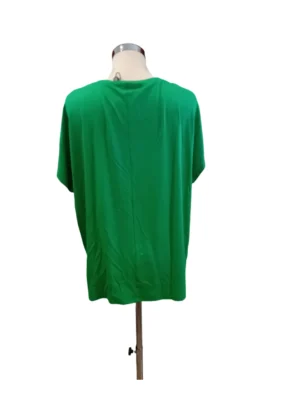 Dámske letné tričko s motýľom pre svieži a ženský outfit